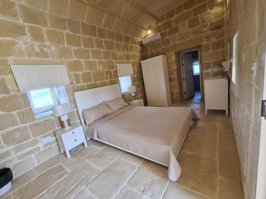 Farmhouse Villa With Large Pool And Garden In Gozo Арб Екстер'єр фото