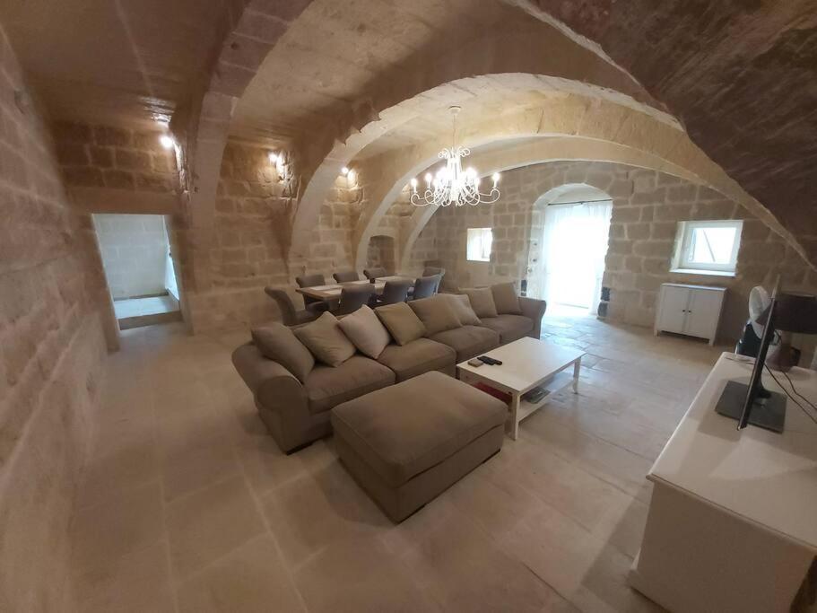 Farmhouse Villa With Large Pool And Garden In Gozo Арб Екстер'єр фото
